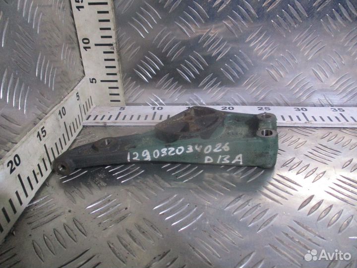 Кронштейн ролика натяжителя Volvo 20497896