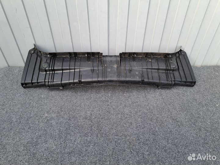 Обшивка багажника задняя Toyota Camry XV70