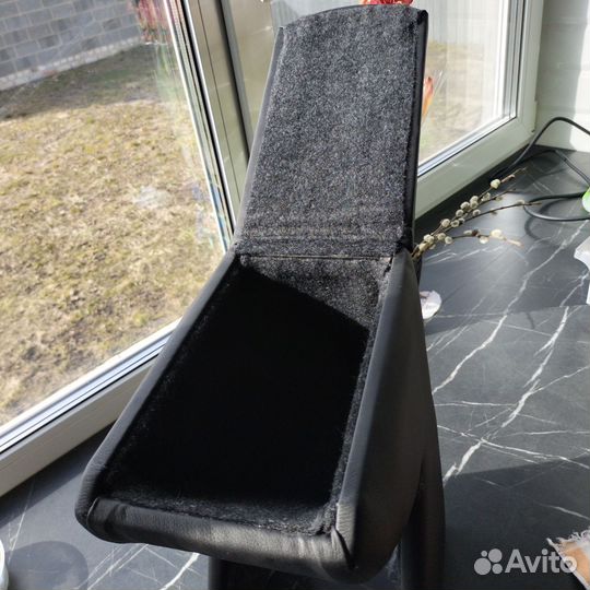 Подлокотник