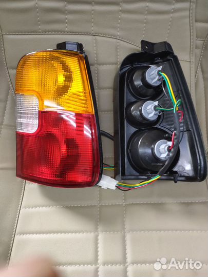 Задний фонарь corolla104