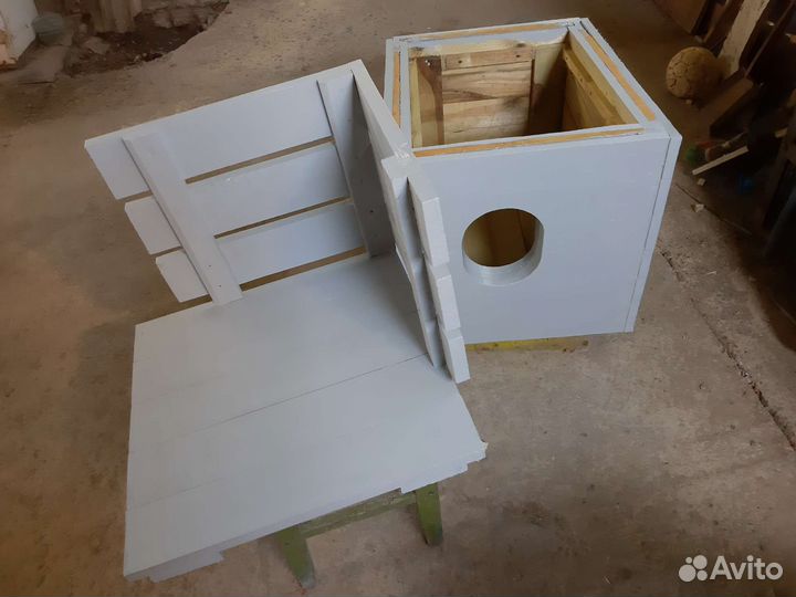 Будка для собаки сильно утепленная