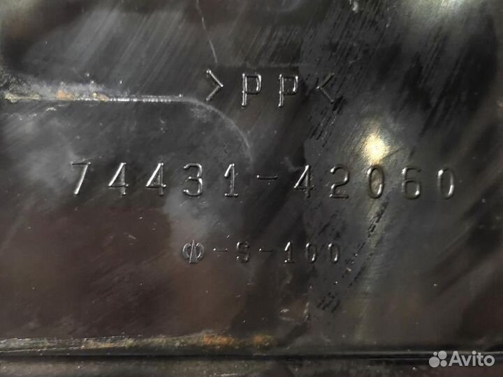 Площадка под аккумулятор (акб) (2000-2006) Toyota