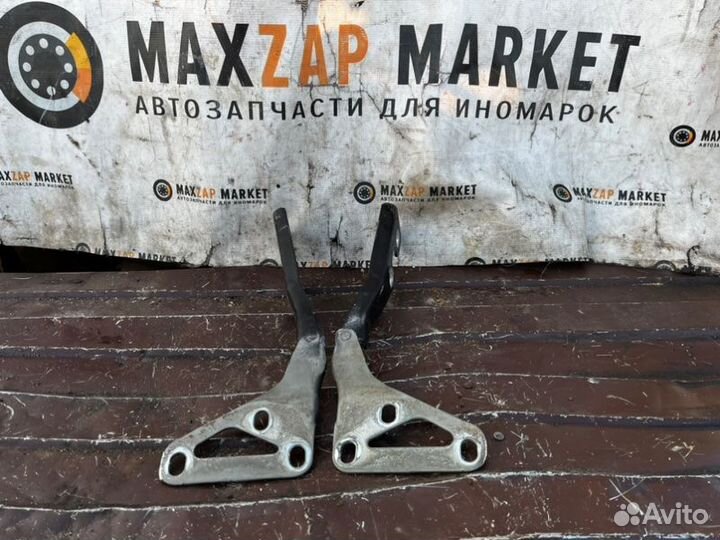 Петли капота Opel Astra H седан 1.6 Z16XER 2008