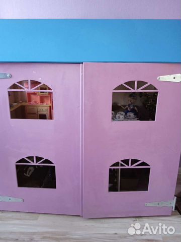 Кукольный домик с мебелью