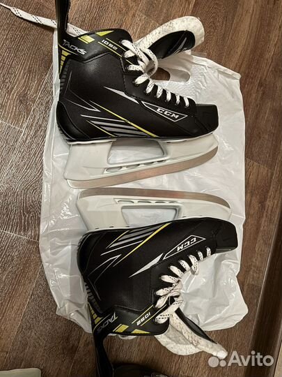 Коньки хоккейные ccm
