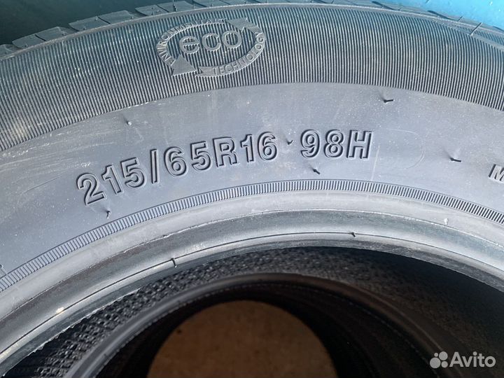 Roadmarch EcoPro 99 215/65 R16 98H