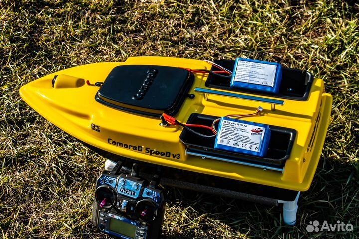 Прикормочный кораблик с глубиномером и доп акб