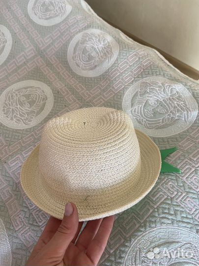 Шляпка и очки