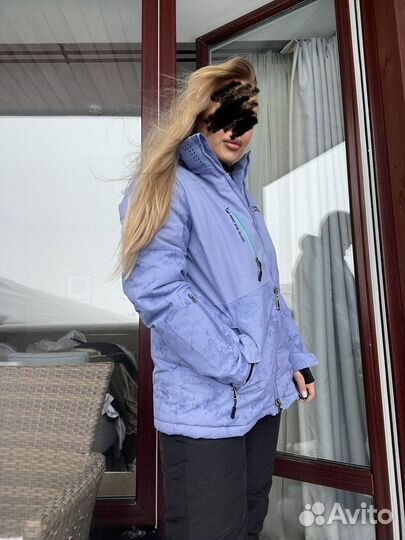 Женский горнолыжный костюм