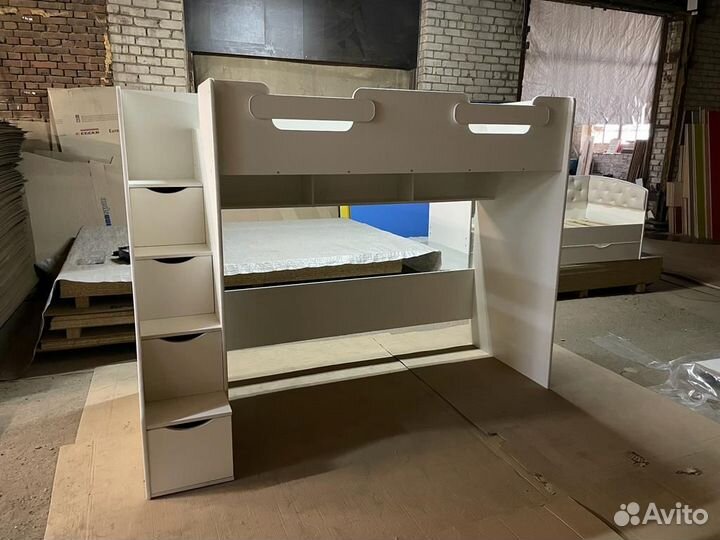 Кровать чердак двухъярусная