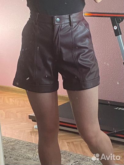 Кожаные шорты