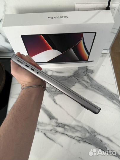 Macbook pro 14 m1 16gb 512gb