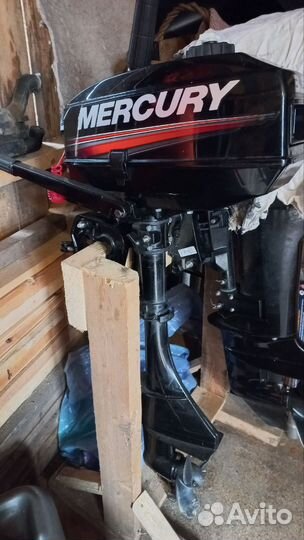 Лодка с мотором