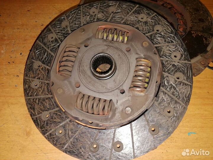 Маховик Фольксваген Гольф 4 1,4 / 1,6 бензин