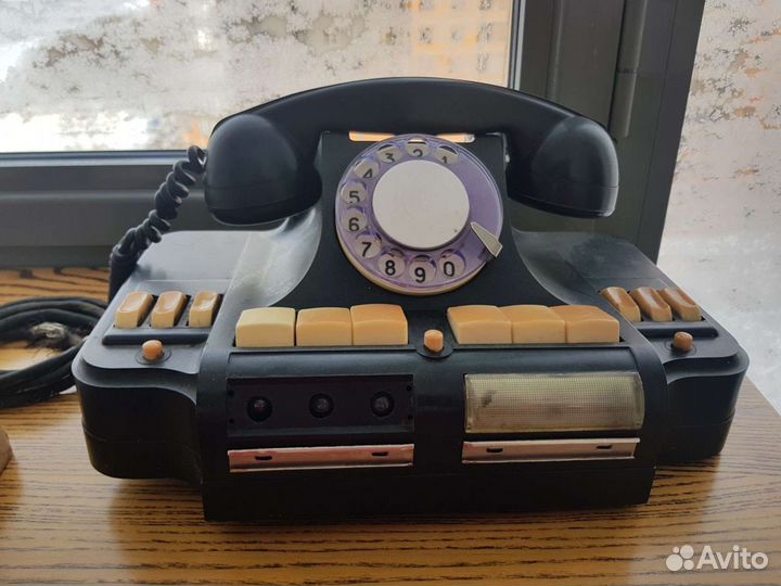 Старый телефон
