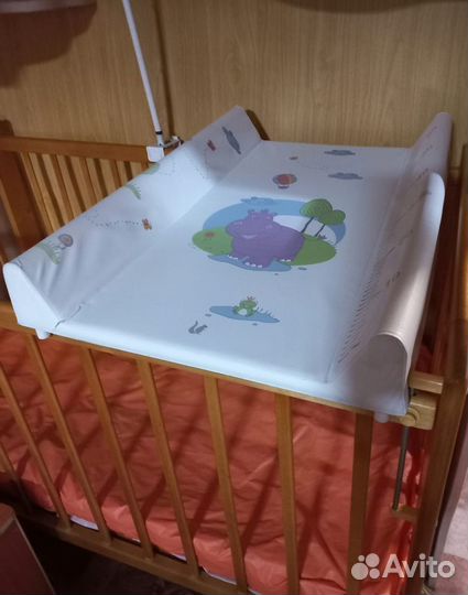 Пеленальный столик