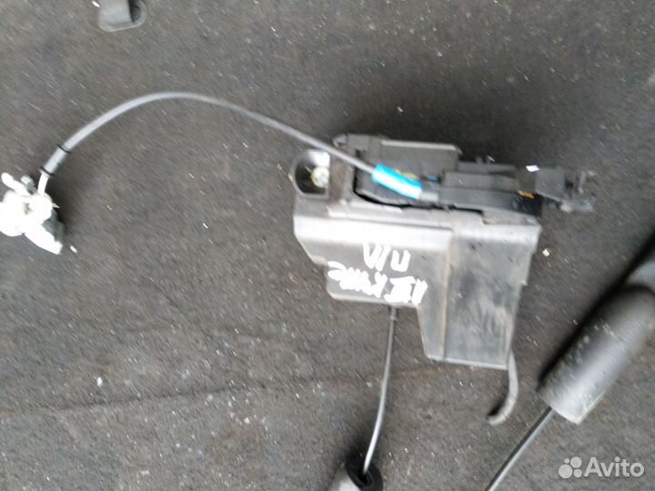 Замок двери правый рено лагуна 3 купе