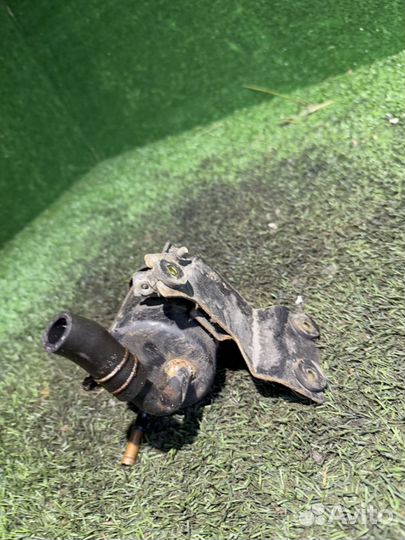 Бачок гур nissan almera n15 ga16