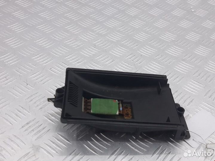 Сопротивление печки Audi A4 B5 1998 8D0959263A