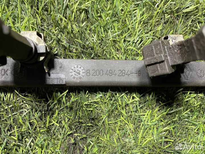 Рейка топливная (рампа) Renault Logan