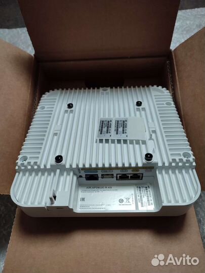 Точка доступа AIR-AP2802E-R-K9