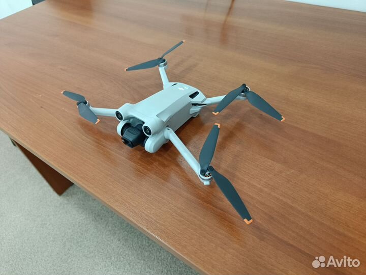 Квадрокоптер DJI mini 3 pro