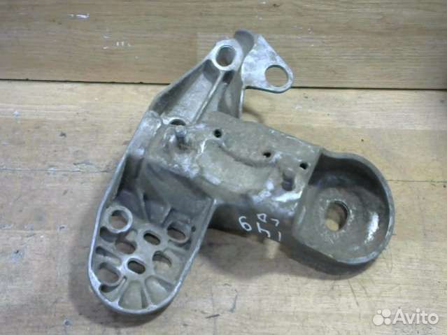 Кронштейн двигателя Audi A6 C5 (S6,RS6) 4B0199351A