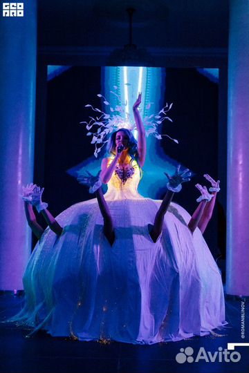 Световое танцевально-вокальное шоу на мероприятие