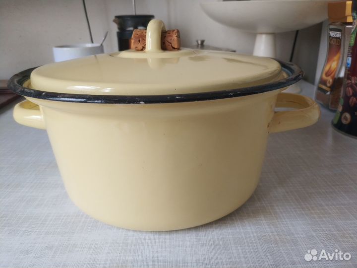 Кастрюля эмалированная бу