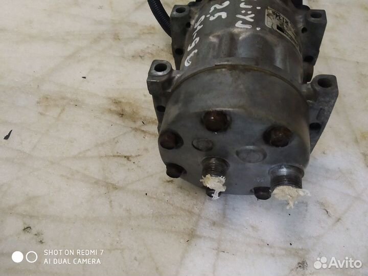 Компрессор кондиционера Jeep Cherokee xj 2,5 l