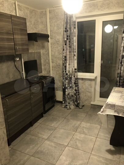 2-к. квартира, 64 м², 2/5 эт.