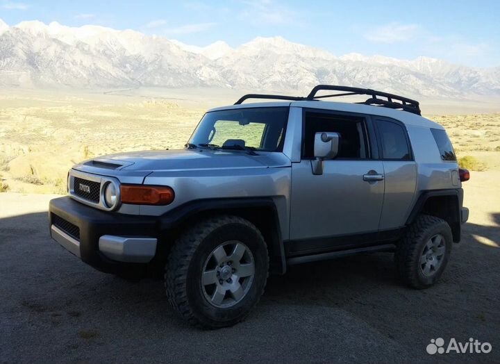 Toyota FJ Cruiser 4.0 AT, 2007, битый, 175 000 км