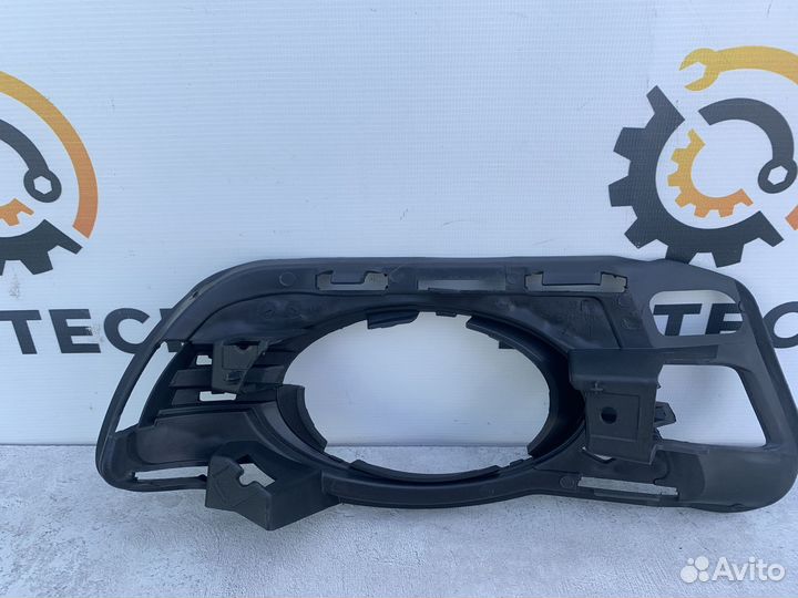 Решетка переднего бампера Mercedes A2048852423