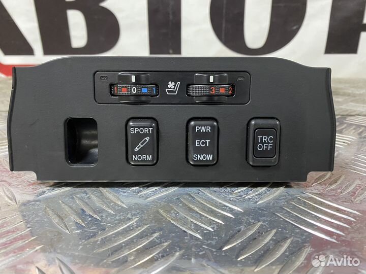 Панель управления Lexus GS 3