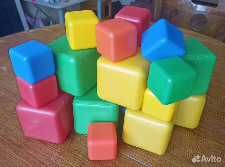 Развивающие игрушки пакетом