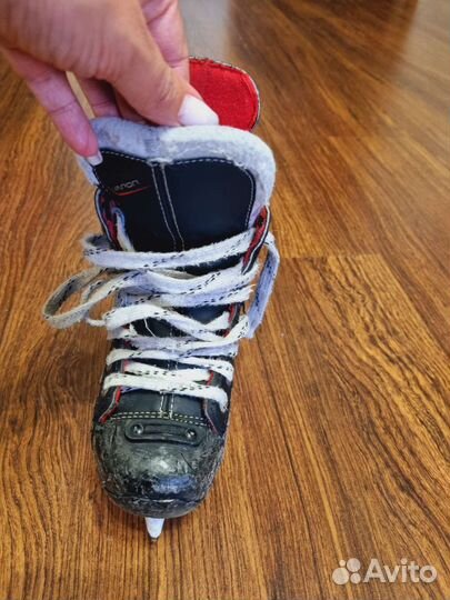 Хоккейные коньки bauer vapor