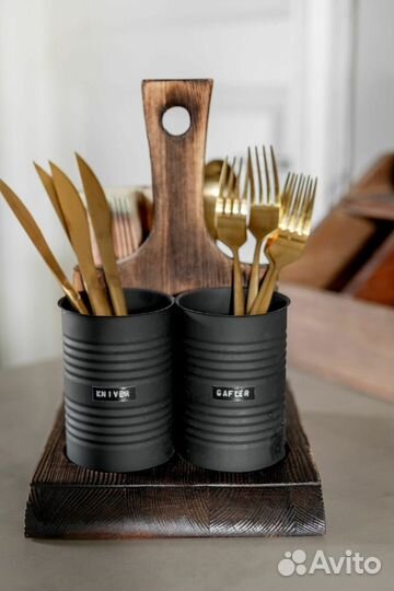 Жестяные банки разных размеров