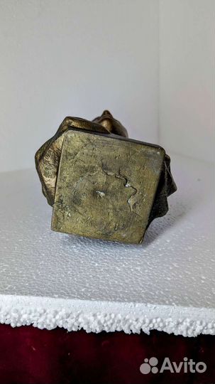 Бюст Есенин