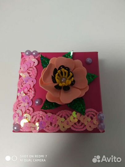 Картонные коробки для упаковки подарка