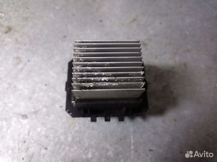 Сопротивление моторчика печки Renault Megane3 Scen