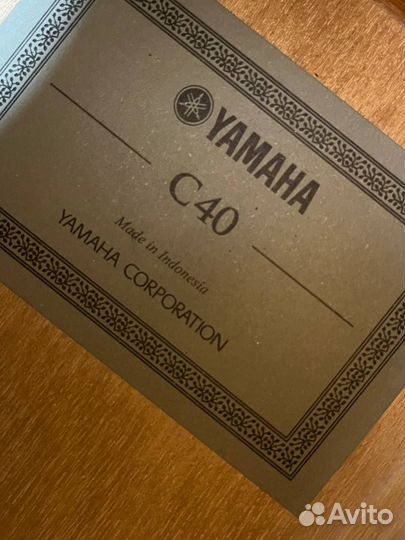Продаётся классическая гитара yamaha C40