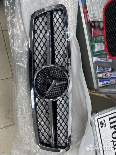 Решетка радиатора Mercedes w203 6.3