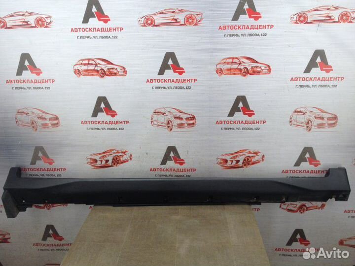 Накладка порога кузова - наружная облицовка правая