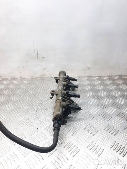 Топливная рампа Hyundai Getz хэтчбэк 1.4 G4EA 2005