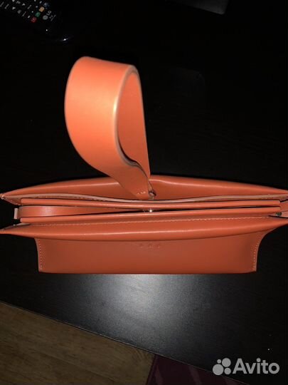 Женская сумочка с плечевым ремнем (Farfetch)