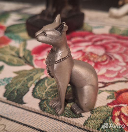 Фигурки статуэтки кошек