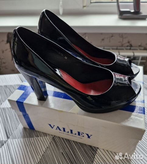 Туфли лаковые
