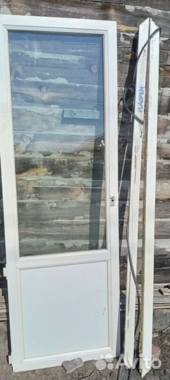 Дверь пластиковая