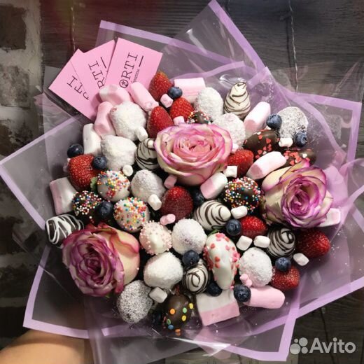 Клубничный букет