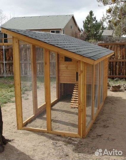 Курятник с выгулом. Очень удобный
